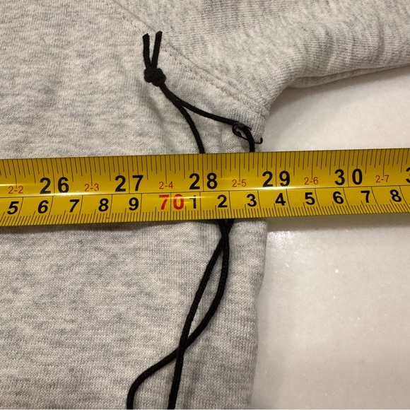 Fear of God Essentials Light Oatmeal Pullover Hoodie Size Large NWT - Picture 3 of 9